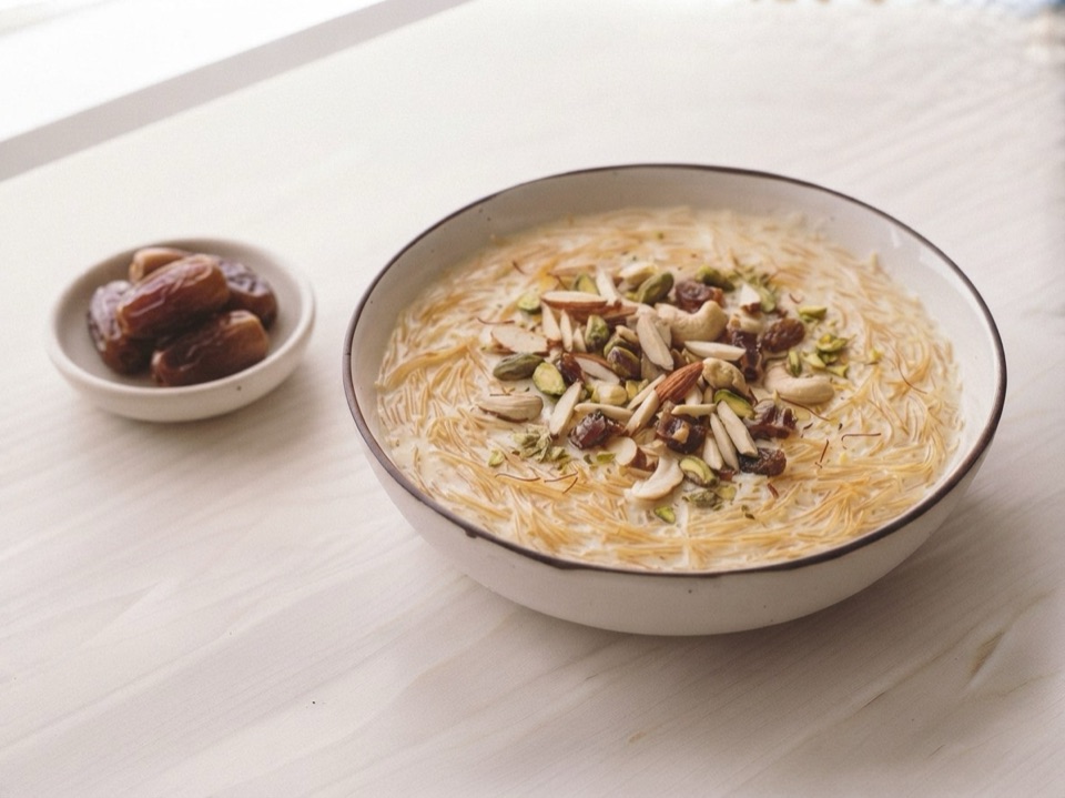 Sheer khurma, served
